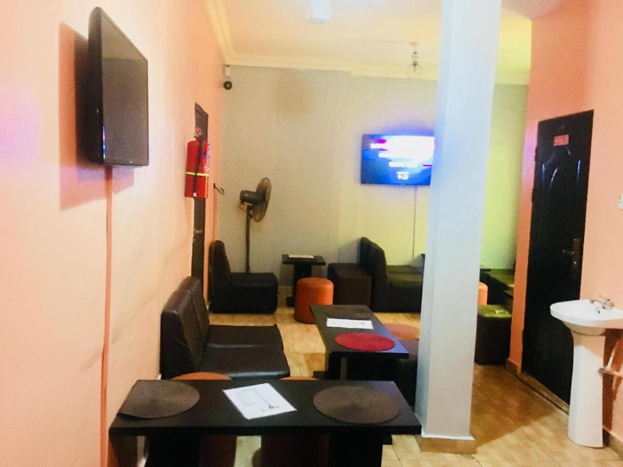 Esporta Suites Yaba Lagos Eksteriør bilde